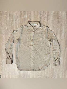Calvin Klein Jeans Blouse Women’s Small Beige Satin Button Up Long Sleeve Shirt